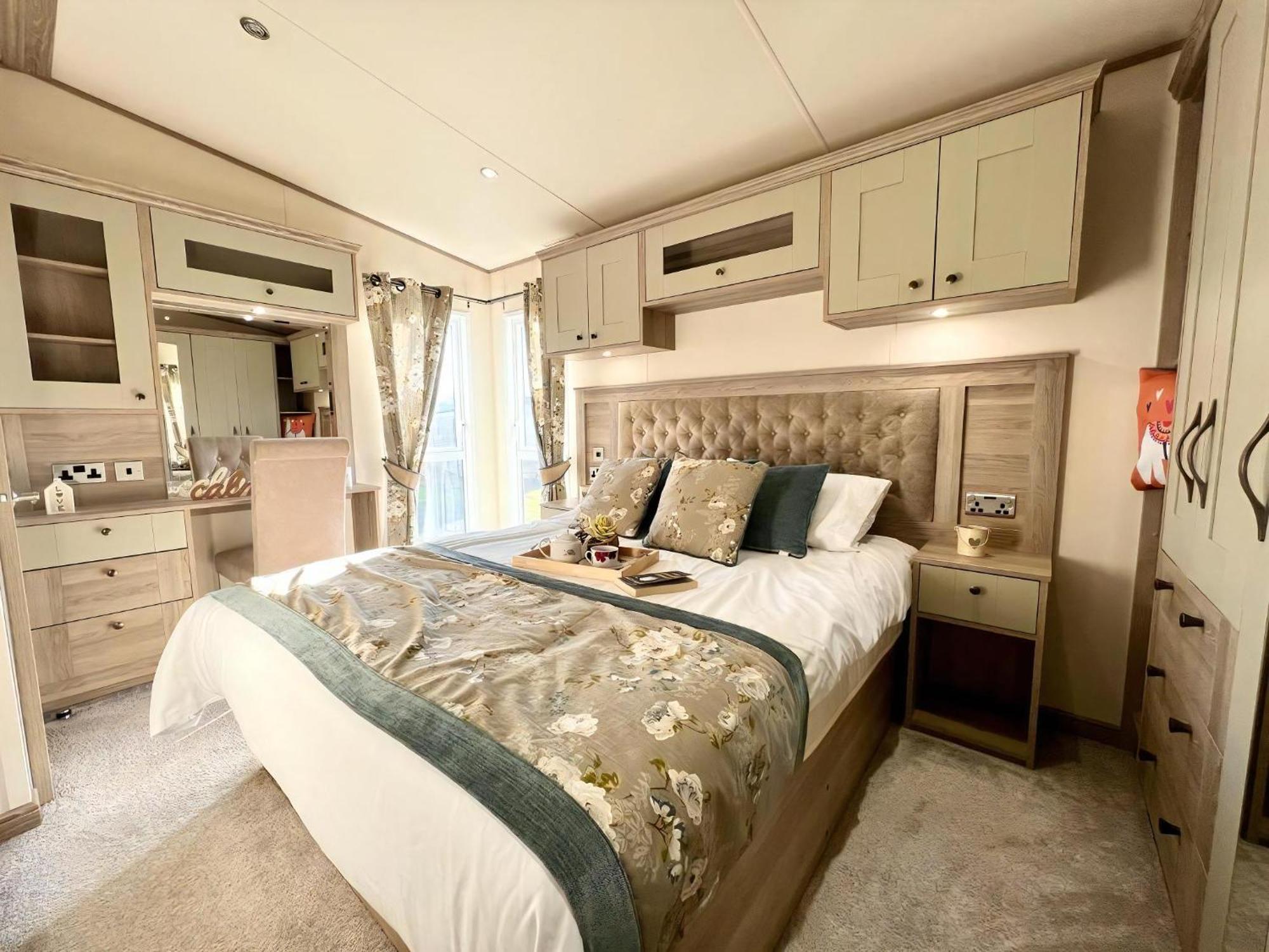 Stunning Caravan With Full Lake View At Southview Holiday Park Ref 33004Ml Skegness Kültér fotó