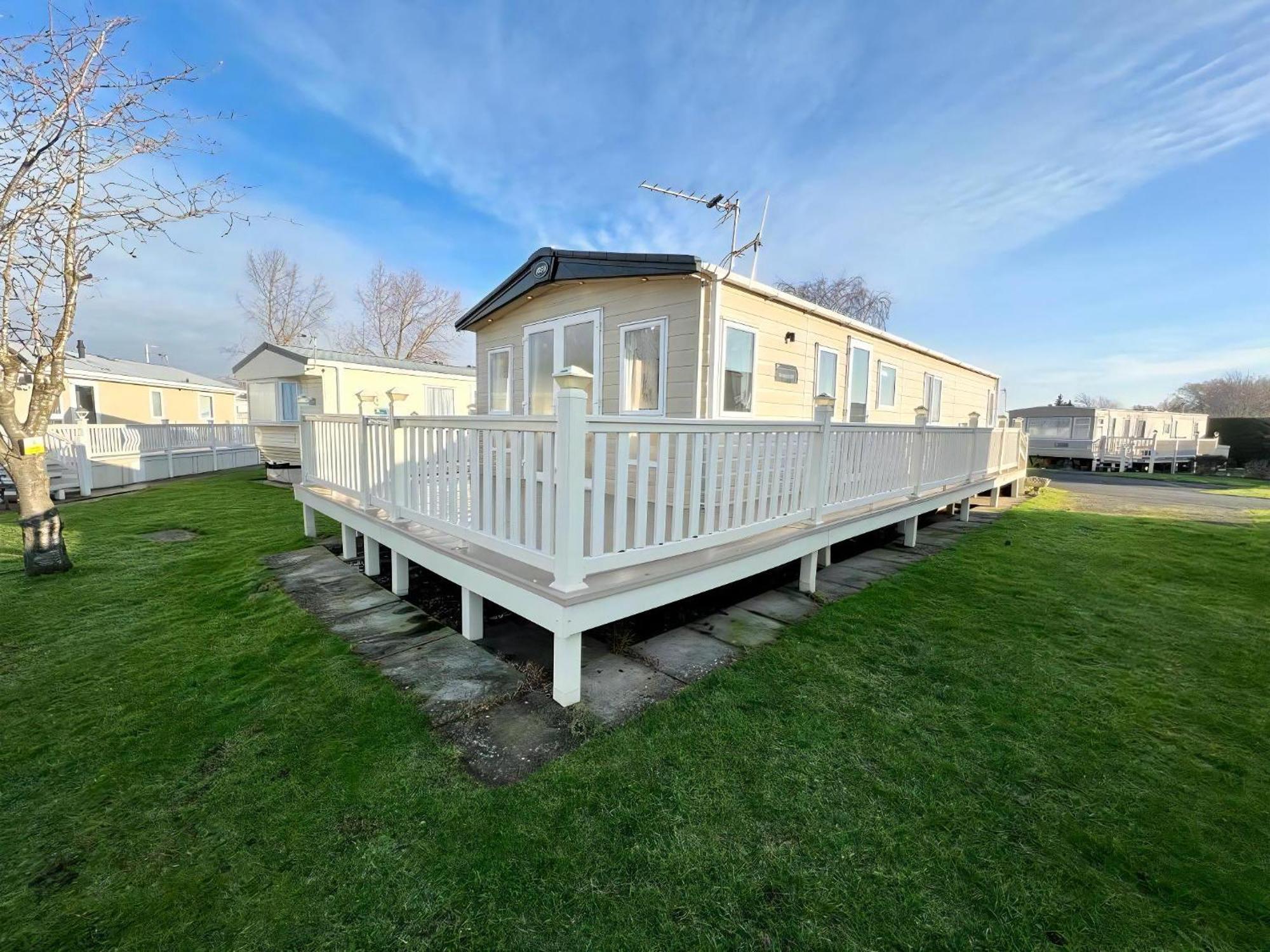 Stunning Caravan With Full Lake View At Southview Holiday Park Ref 33004Ml Skegness Kültér fotó